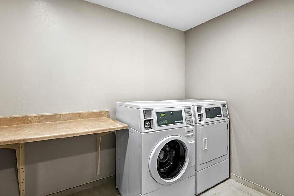 Holiday Inn Express Hotel & Suites Council Bluffs - Convention Center Area By IHG