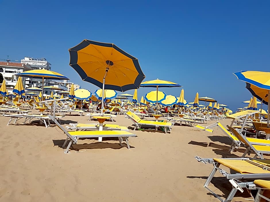 Hotel Nizza Frontemare Superior 3 Stelle
