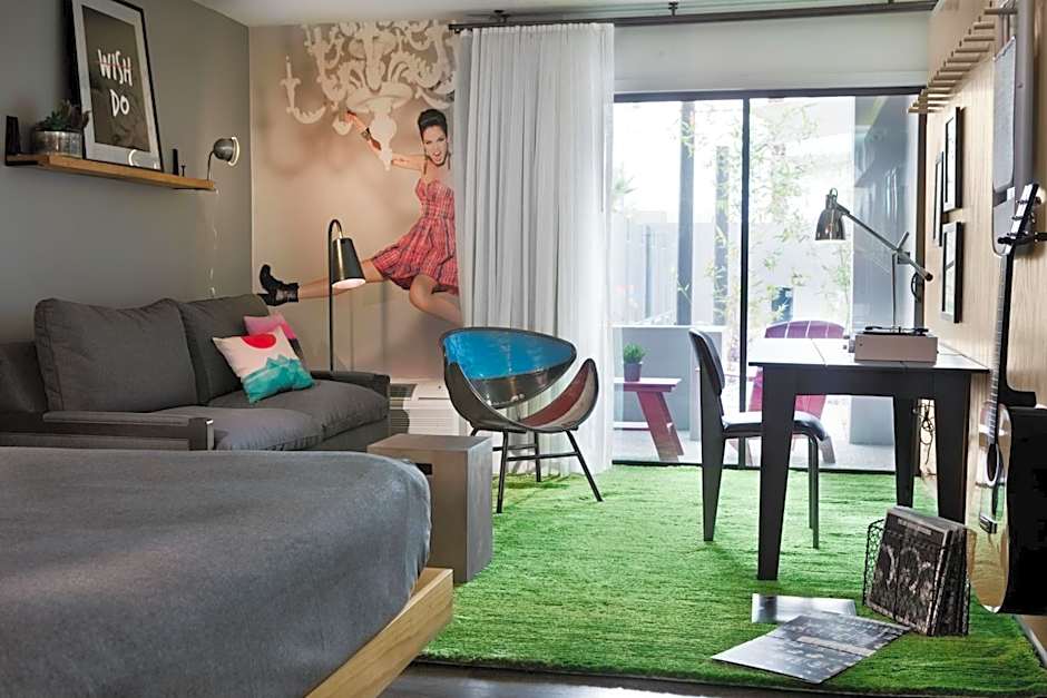 Moxy by Marriott Phoenix Tempe/ASU Area