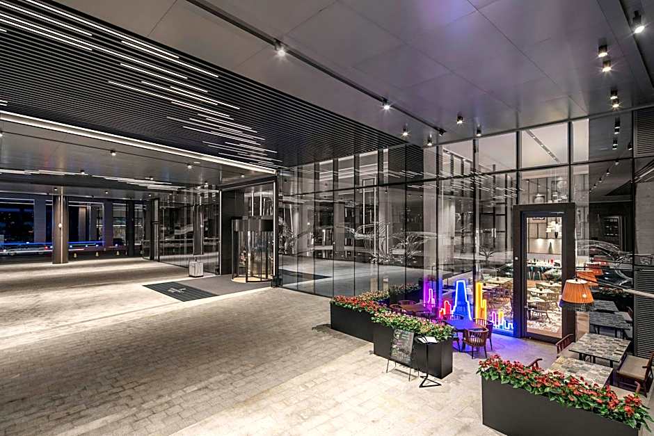Renaissance Shenzhen Bay Hotel