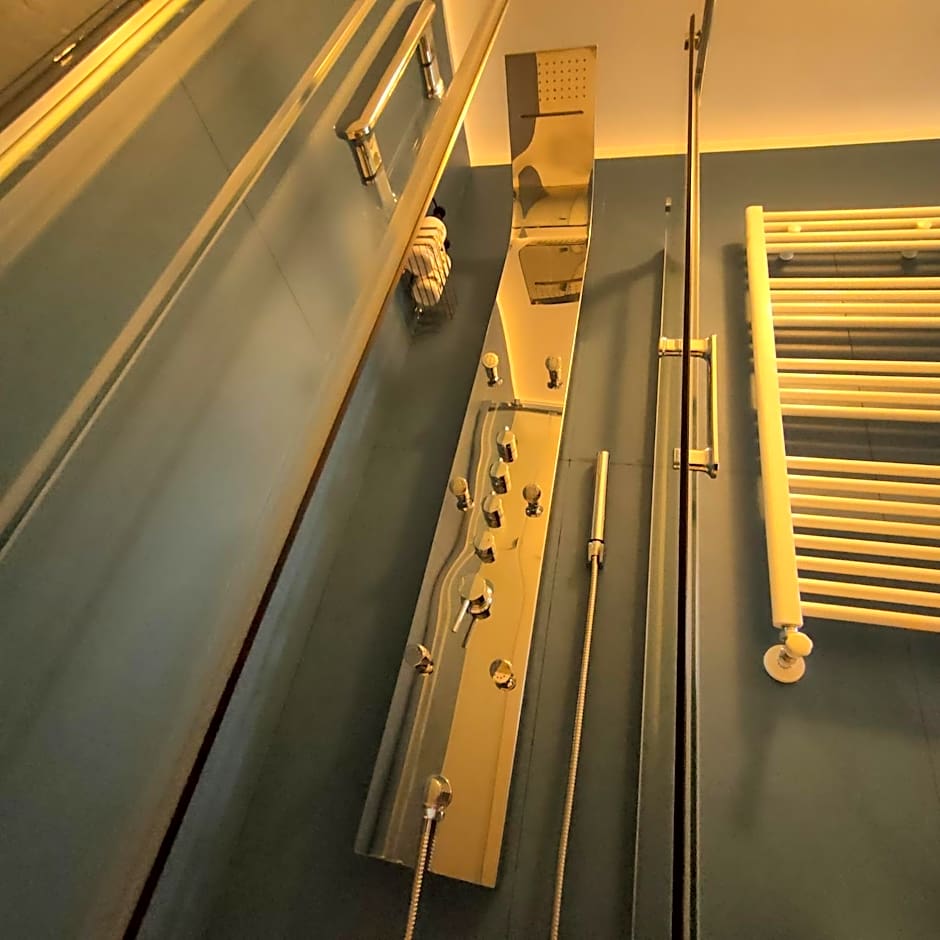 The 6th Floor