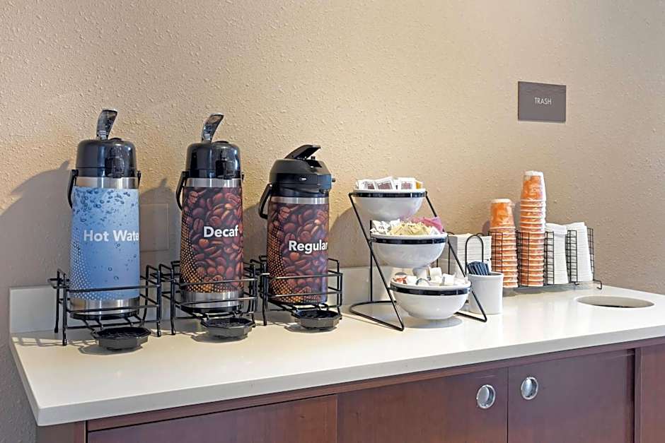Comfort Inn & Suites Wichita Northeast