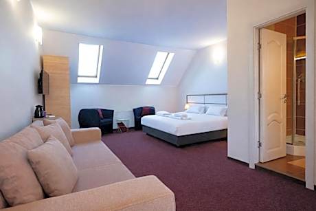 Superior Family Room