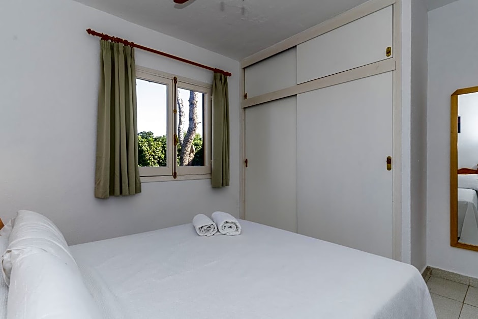 Apartamentos Ses Anneres