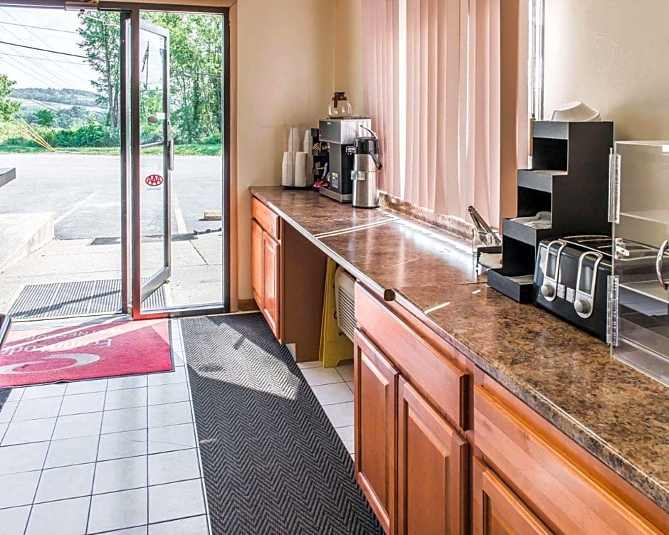 Econo Lodge Waynesburg
