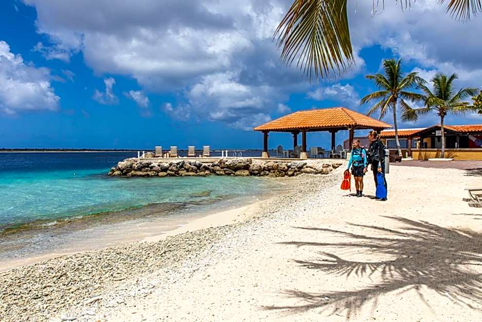 Harbour Village Beach Club