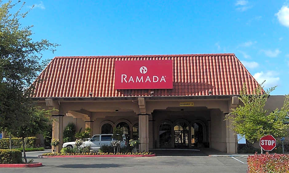 Ramada by Wyndham Fresno North