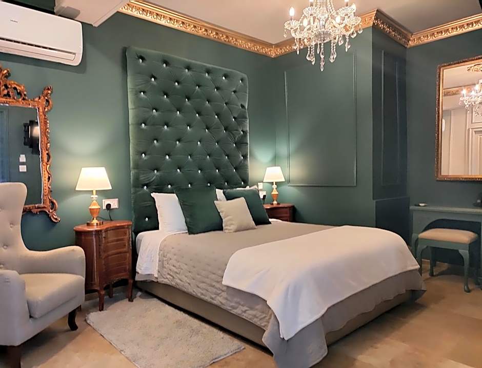 Julina Boutique Living