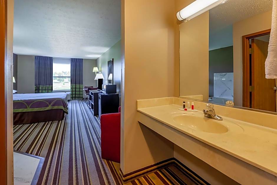 Super 8 by Wyndham La Grange KY