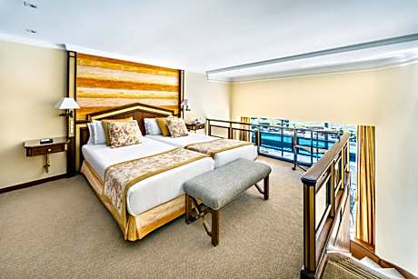 suite duplex with garden view