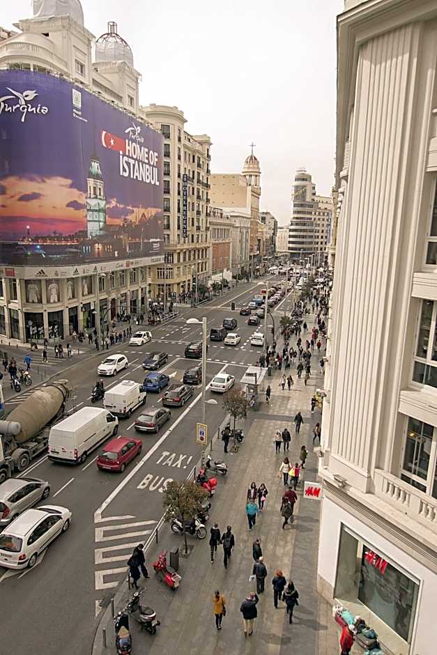 Petit Palace Triball