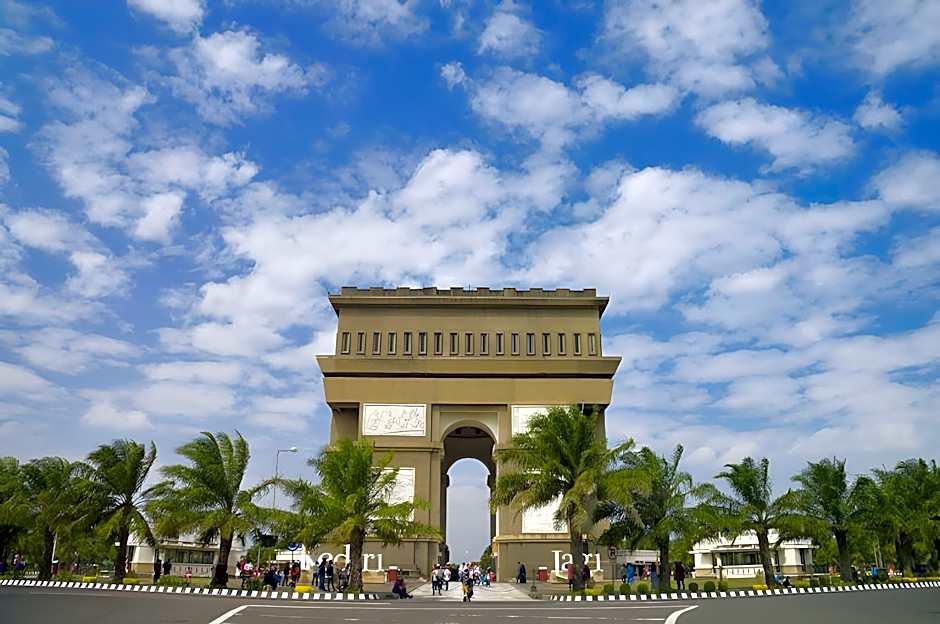 SANS Hotel Premiere Majapahit Semarang