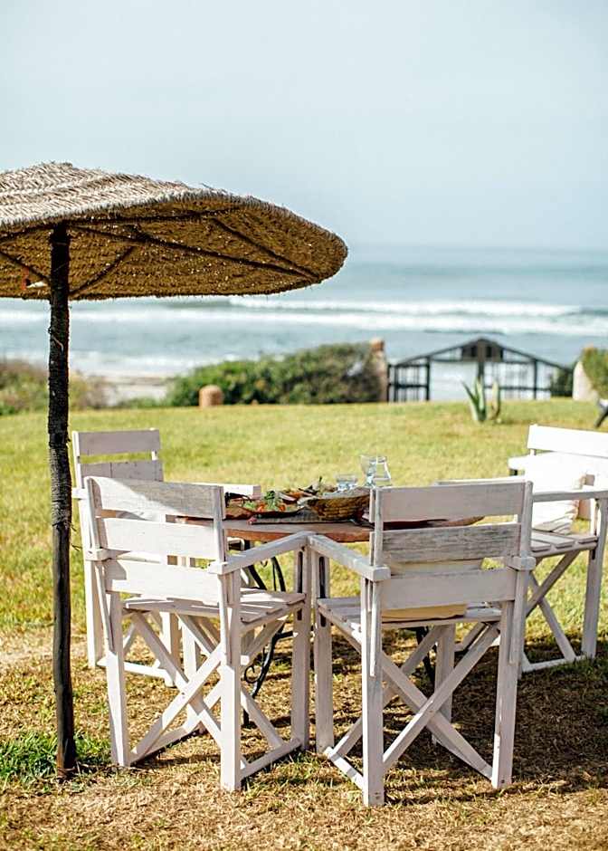 Dar Danse, the Bubble on the Beach