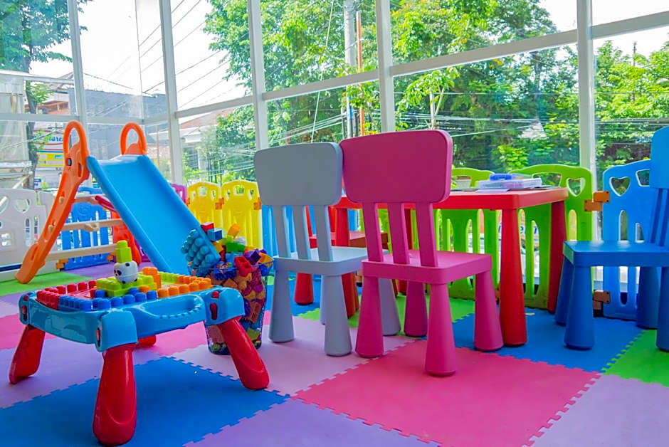 Radja Art and Boutique Hotel Simpang Lima