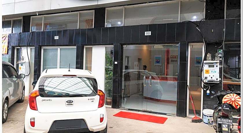 RedDoorz Plus @ Centrium Katamso Medan