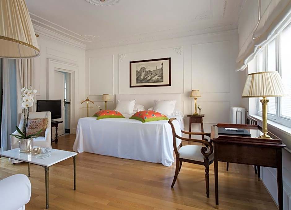 Photo 1 of 8 of Junior Suite