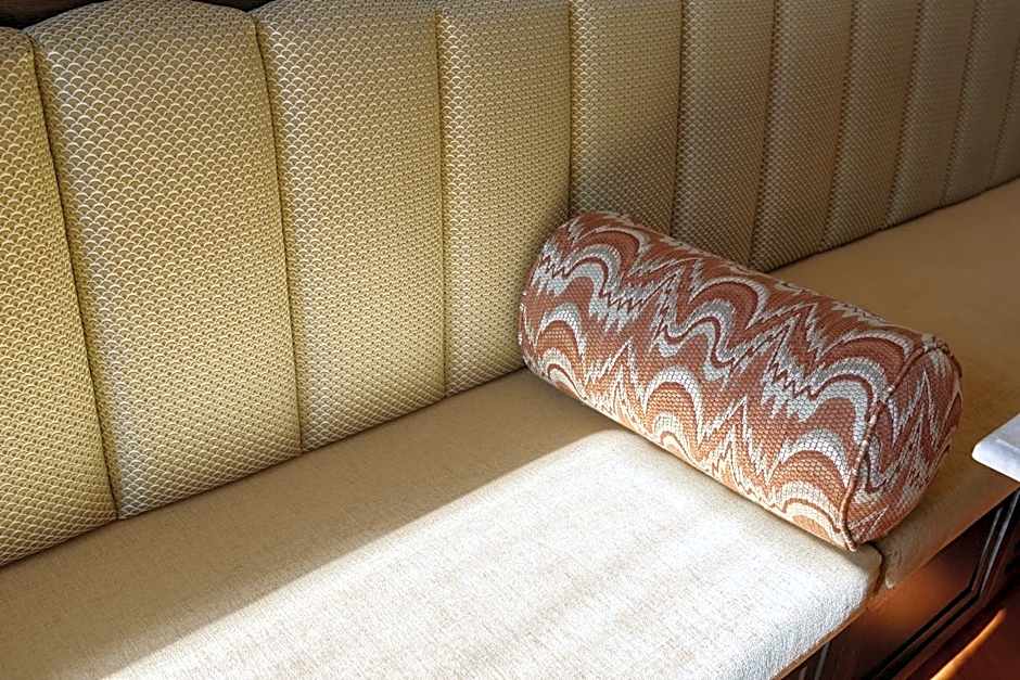 Ascot Hotel