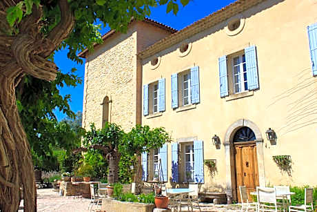 Les Carmes and spa