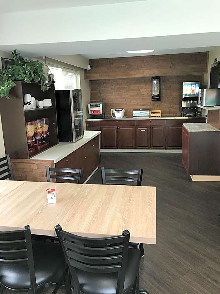 Recreation Inn and Suites Kelowna