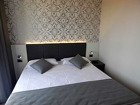 Superior Double Room (1 Adult)