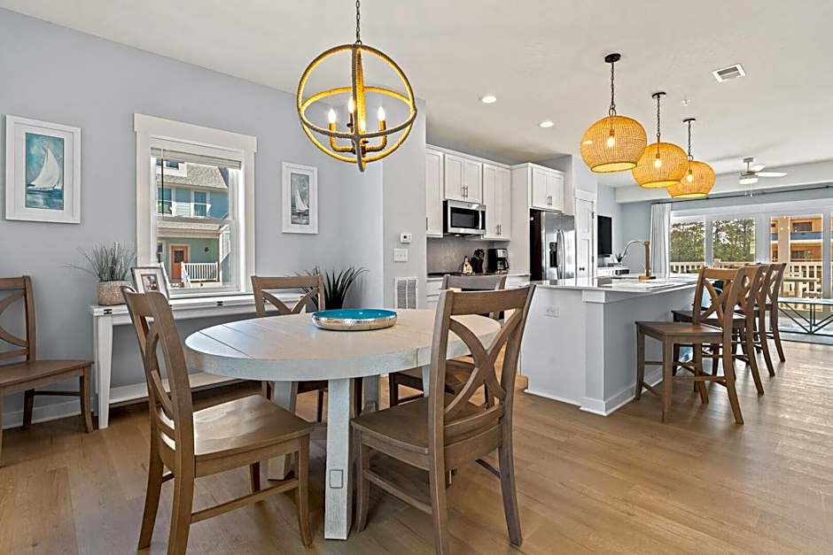 Cambridge Reserve at Bermuda Bay by KEES Vacations