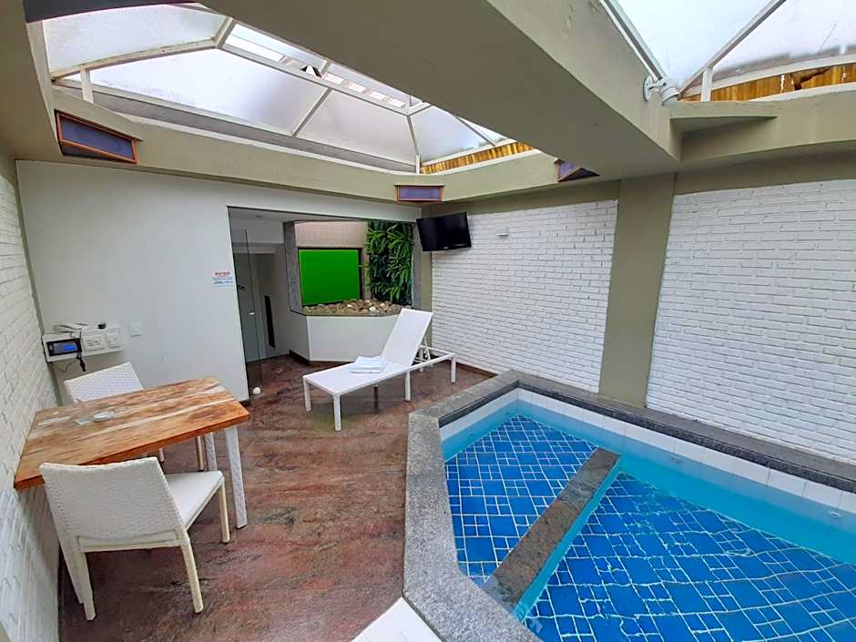 BAMBINA HOTEL -Adultos Somente