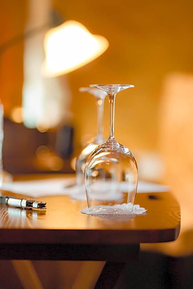 Cabernet House, an Old World Inn