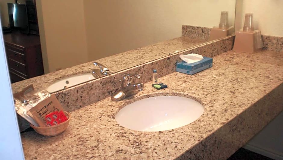 Magnuson Hotel Park Vue