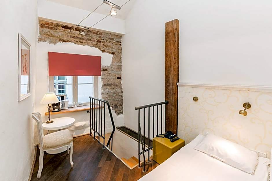 Meriton Old Town Garden Hotel