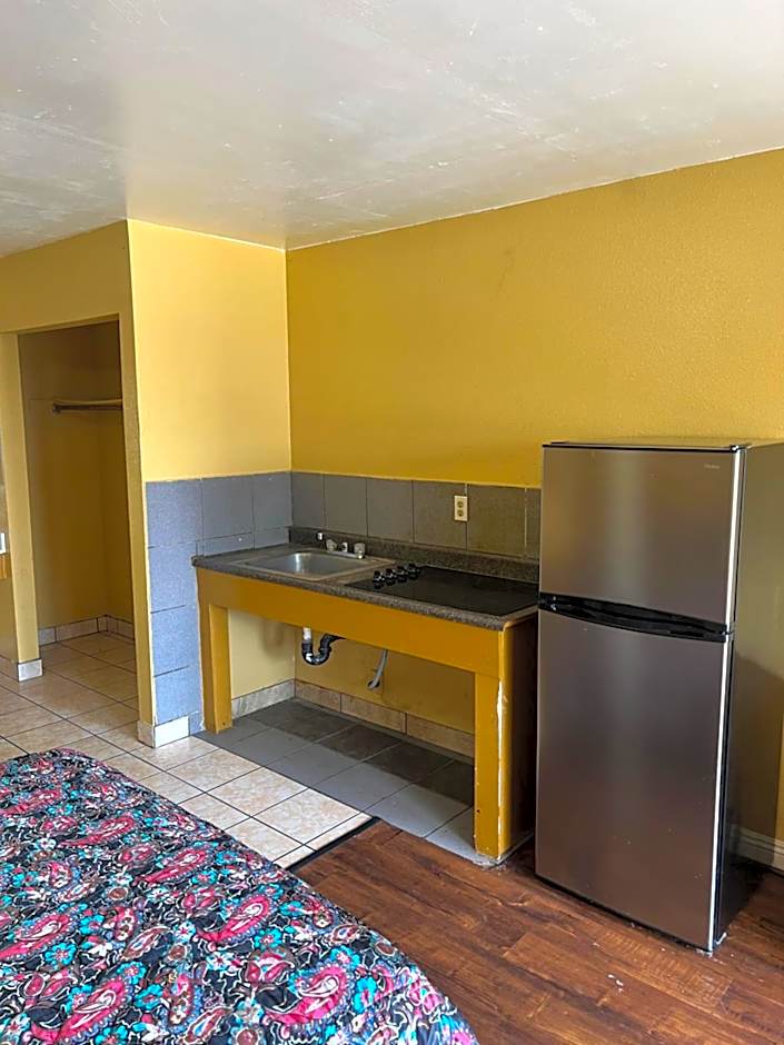 Sunpark Inn & Suites