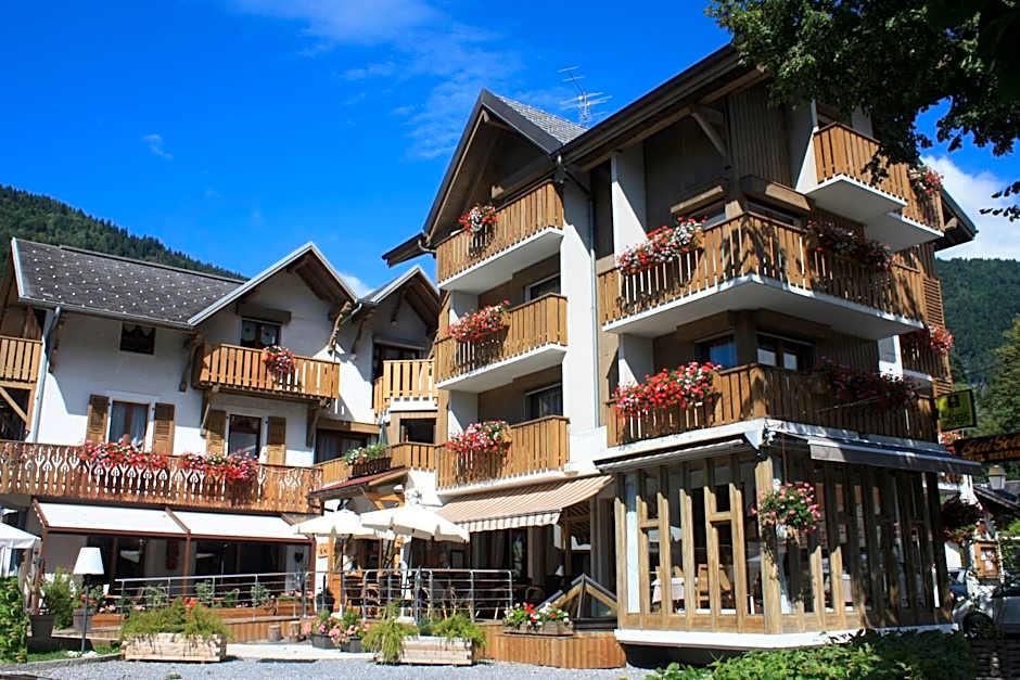 Logis Hotel Gai Soleil