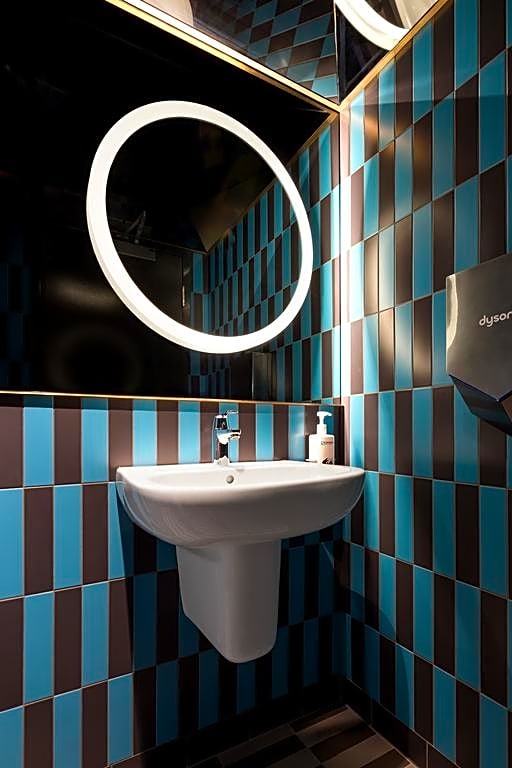 Pangea Pod Hotel