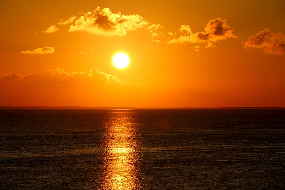 Blue Bay Inn And Suites