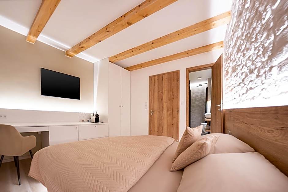 White Wolf Boutique Apartments