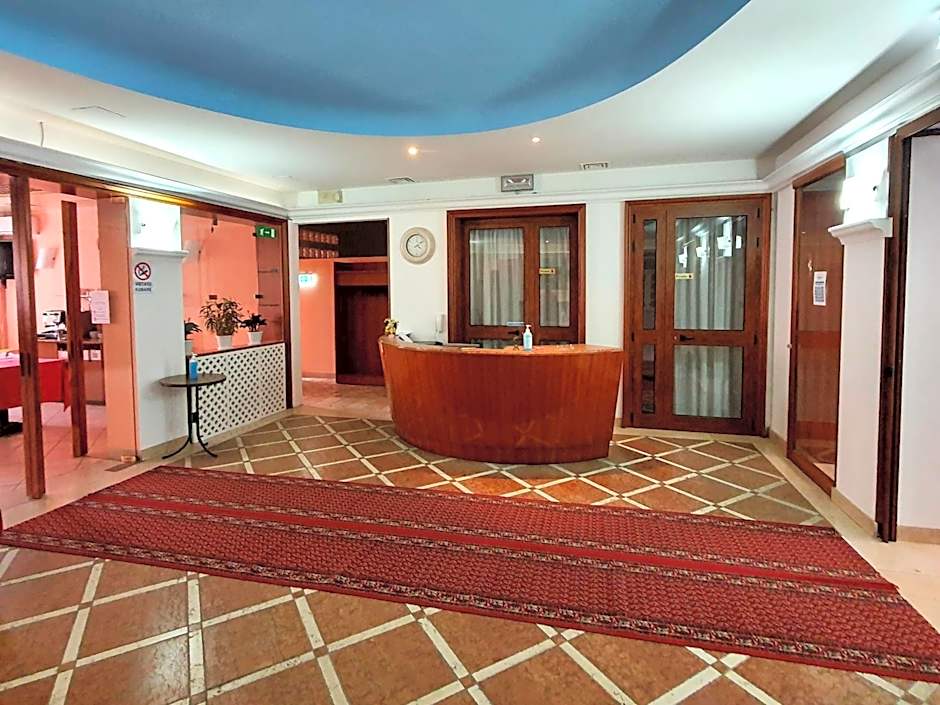 HOTEL PERLA