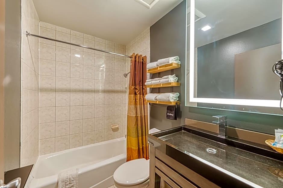 La Mirage Inn - Hollywood