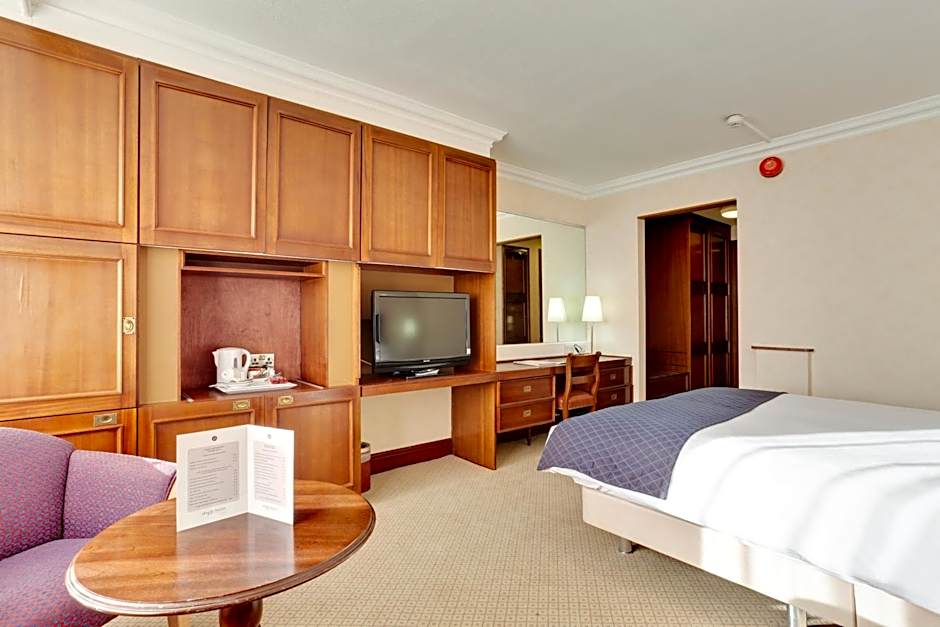 Best Western Plough & Harrow Hotel