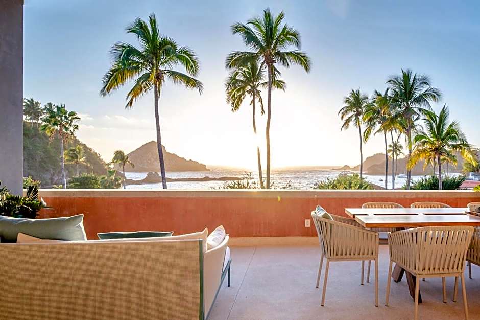 El Careyes Club & Residences