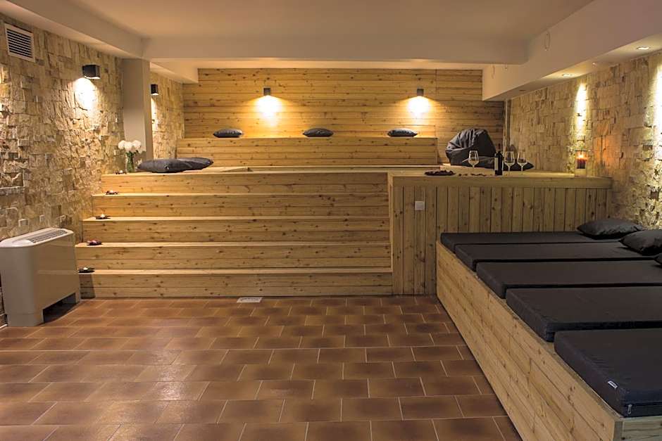 Trigrad Hotel