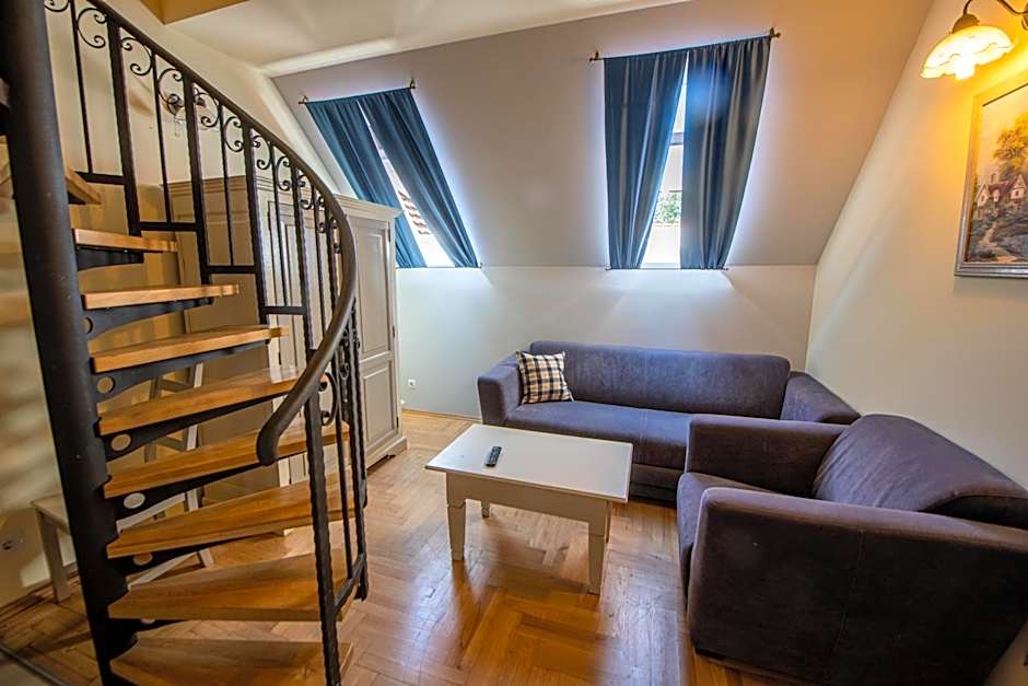 Pater Apartments and Rooms