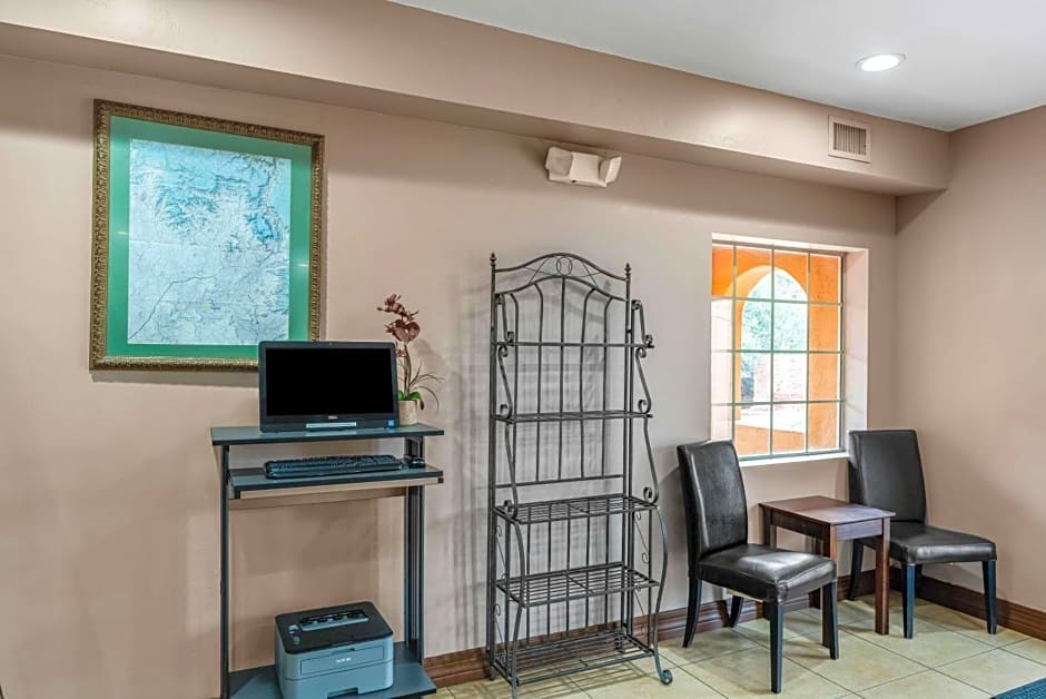 Arroyo Pinion Hotel, Ascend Hotel Collection