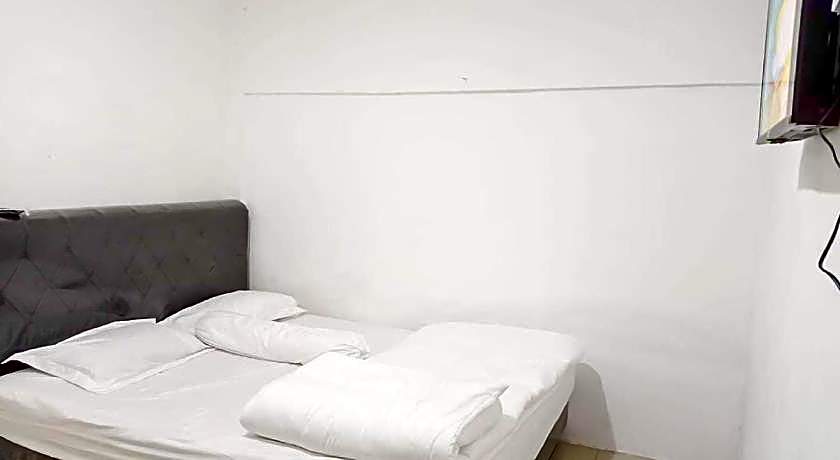 Agnes Residence near Blok M Mitra RedDoorz