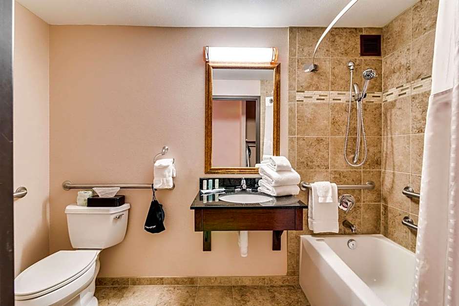 Clarion Hotel Convention Center