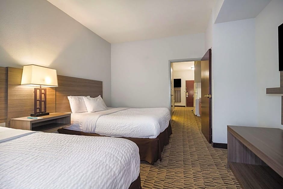 Clarion Pointe Charleston - West Ashley