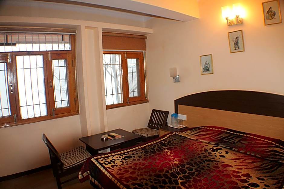 Hotel Prestige