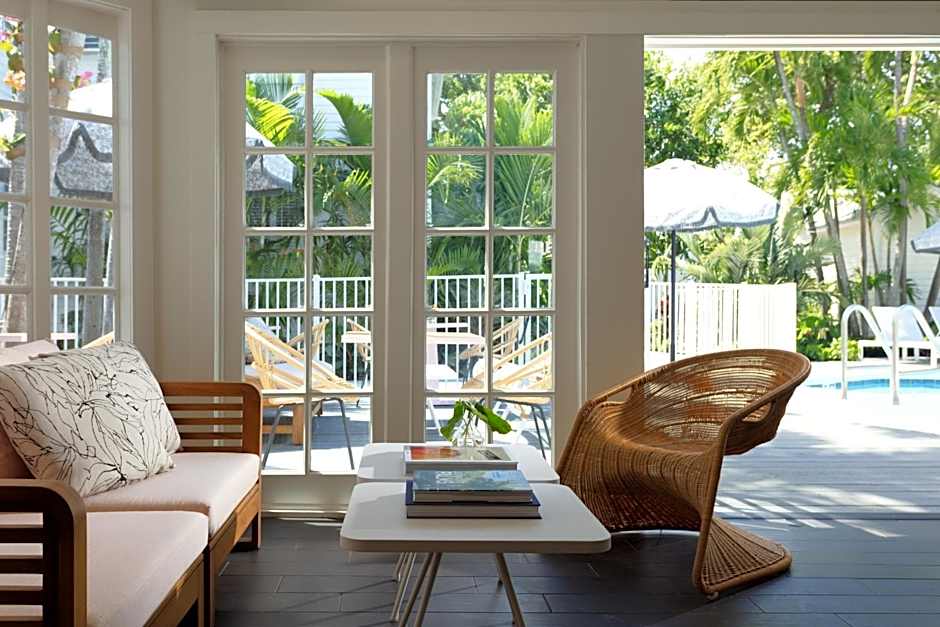 Lighthouse Hotel - Key West Historic Inns