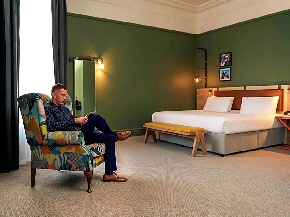 Bristol Grand Hotel By Sunday