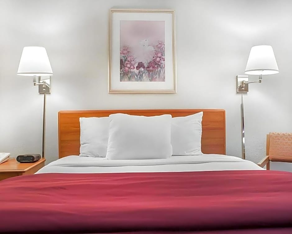 Econo Lodge Ithaca Airport 