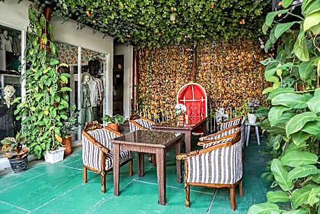 OYO 93631 Eltsania Exclusive Homestay Syariah