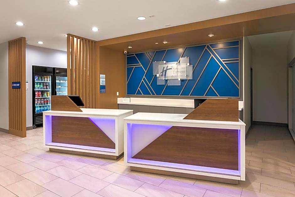 Holiday Inn Express & Suites - Hawaiian Gardens By IHG